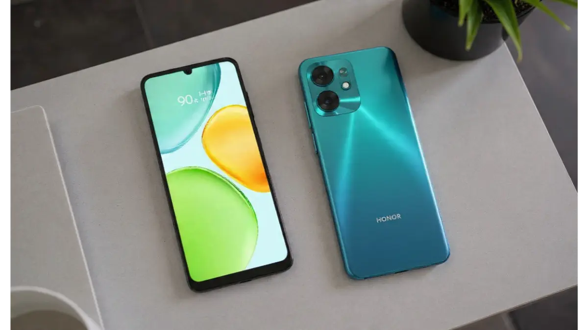 Honor X6d front and back design in Ocean Cyan color.