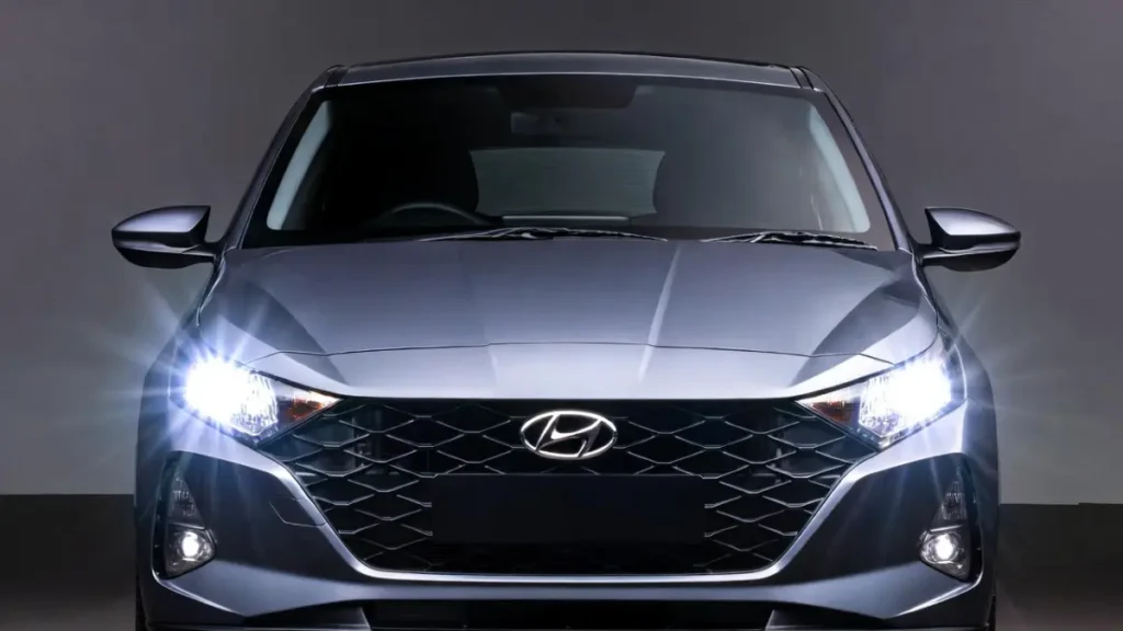 Hyundai i20 exterior design and LED headlamps