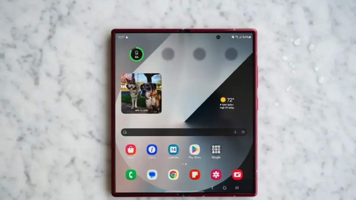 Close-up of Samsung Galaxy Wide Fold unfolded 4:3 aspect ratio display