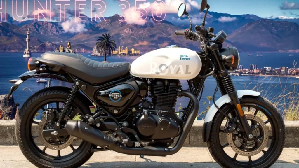 Side profile of Royal Enfield Hunter 350 showcasing its accessibility for short riders.