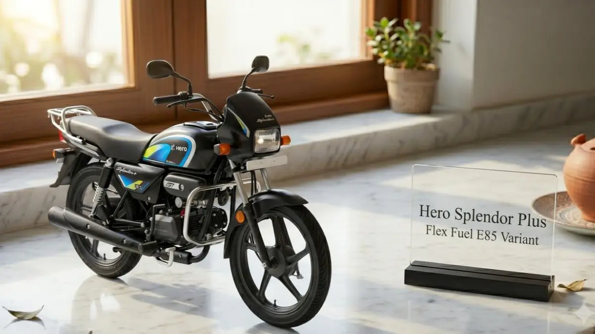 Hero Splendor Plus Flex Fuel on a stylish desk showcasing both front profile and rear design.