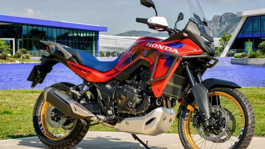 Honda Transalp XL750 E-Clutch