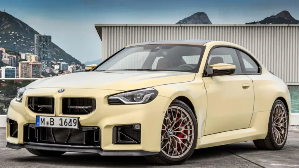BMW M2 CS 2026 side profile